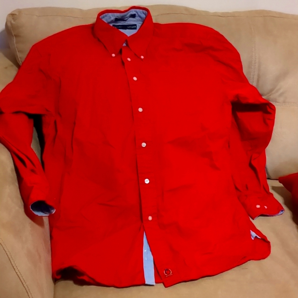 Men's Tommy Hilfiger button up long sleeve shirt